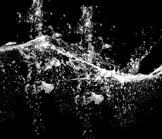 多參數(shù)水質(zhì)測(cè)定儀兼具智能數(shù)據(jù)分析功能,應(yīng)用更靈活